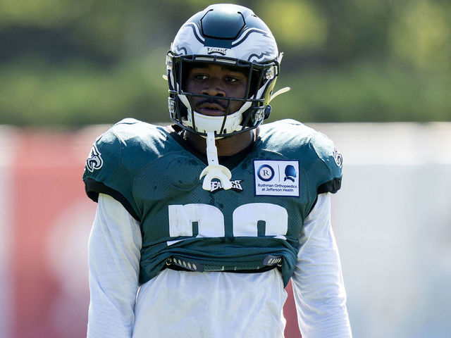 Eagles training camp: Miles Sanders dealing with a hamstring injury