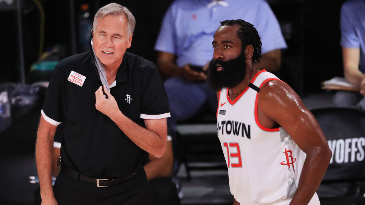 LAKE BUENA VISTA, FLORIDA - SEPTEMBER 04: Mike D'Antoni of the Houston Rockets reacts to James Harden #13 of the Houston Rockets during the second quarter in Game One of the Western Conference Second Round during the 2020 NBA Playoffs at AdventHealth Arena at the ESPN Wide World Of Sports Complex on September 04, 2020 in Lake Buena Vista, Florida.