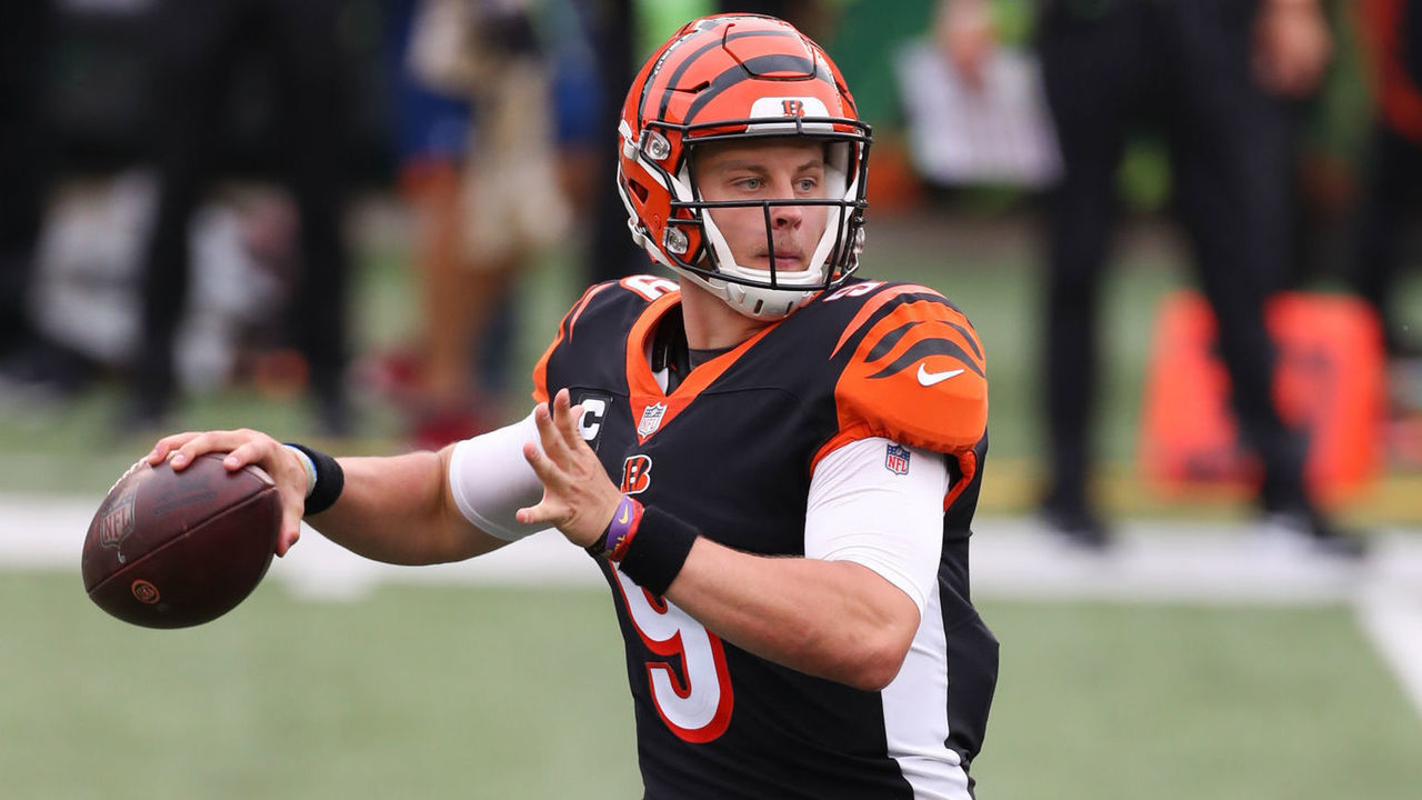 CINCINNATI, OH - SEPTEMBER 13: Cincinnati Bengals quarterback Joe Burrow (9) looks to pass during the game against the Los Angeles Chargers and the Cincinnati Bengals on September 13, 2020, at Paul Brown Stadium in Cincinnati, OH.