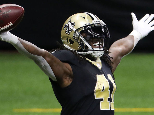 NEW ORLEANS, LOUISIANA - SEPTEMBER 13: Alvin Kamara #41 of the New Orleans Saints celebrates a touchdown against the Tampa Bay Buccaneers during the second quarter at the Mercedes-Benz Superdome on September 13, 2020 in New Orleans, Louisiana.