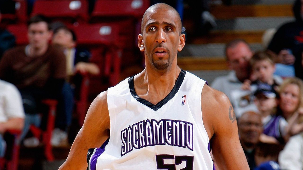 SACRAMENTO, CA - MARCH 22: Calvin Booth #52 of the Sacramento Kings stands on the court during the game against the Philadelphia 76ers on March 22, 2009 at Arco Arena in Sacramento, California. The 76ers won 112-100. NOTE TO USER: User expressly acknowledges and agrees that, by downloading and/or using this Photograph, user is consenting to the terms and conditions of the Getty Images License Agreement. Mandatory Copyright Notice: Copyright 2009 NBAE