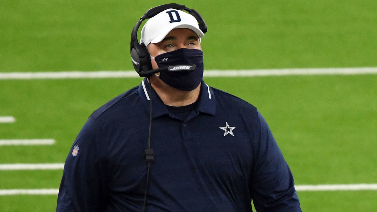 INGLEWOOD, CALIFORNIA - SEPTEMBER 13: Head coach Mike McCarthy of the Dallas Cowboys reacts during the first half against the Los Angeles Rams at SoFi Stadium on September 13, 2020 in Inglewood, California.