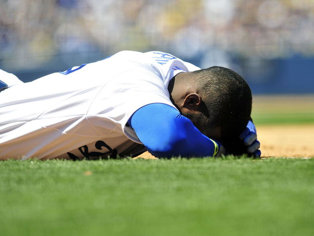Yasiel Puig has X-rays after injuring thumb on head-first slide
