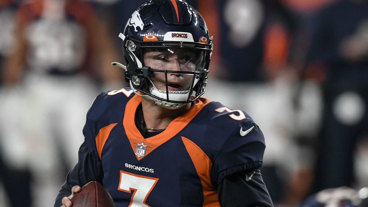 DENVER, CO - SEPTEMBER 14: Drew Lock (3) of the Denver Broncos works against the Tennessee Titans during the second quarter on Monday, September 14, 2020.