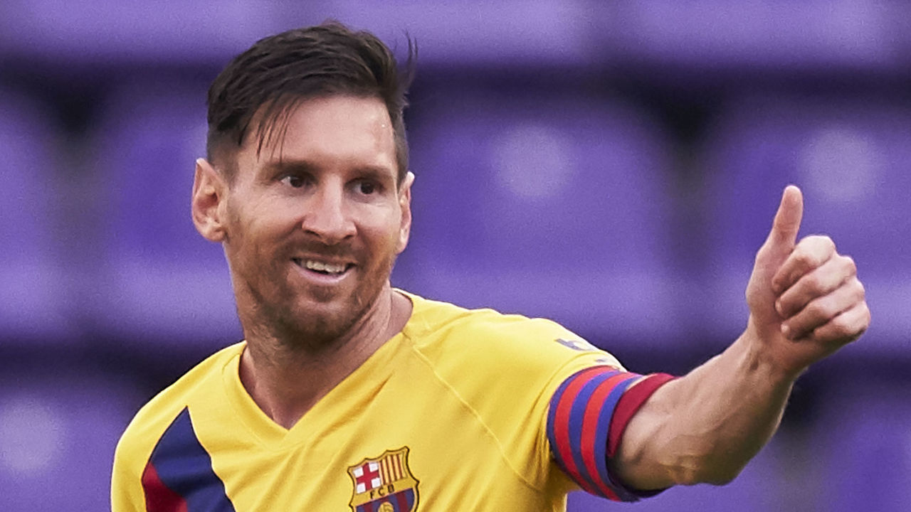 VALLADOLID, SPAIN - JULY 11: Lionel Messi of FC Barcelona reacts during the La Liga match between Real Valladolid CF and FC Barcelona at Jose Zorrilla on July 11, 2020 in Valladolid, Spain. Football Stadiums around Europe remain empty due to the Coronavirus Pandemic as Government social distancing laws prohibit fans inside venues resulting in all fixtures being played behind closed doors.