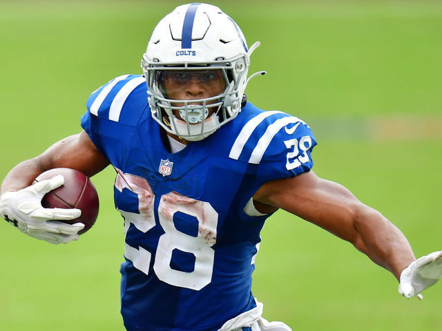 JACKSONVILLE, FLORIDA - SEPTEMBER 13: Jonathan Taylor #28 of the Indianapolis Colts runs with the ball during the fourth quarter against the Jacksonville Jaguars at TIAA Bank Field on September 13, 2020 in Jacksonville, Florida.