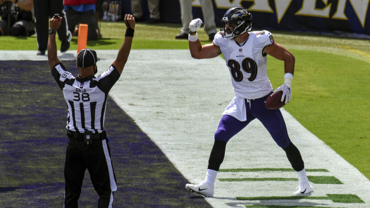 BALTIMORE, MD - SEPTEMBER 13: Baltimore Ravens tight end Mark Andrews (89) celebrates a touchdown signaled by back judge Rich Martinez (39) in the game against the Cleveland Browns on September 13, 2020, at M&T Bank Stadium in Baltimore, MD.