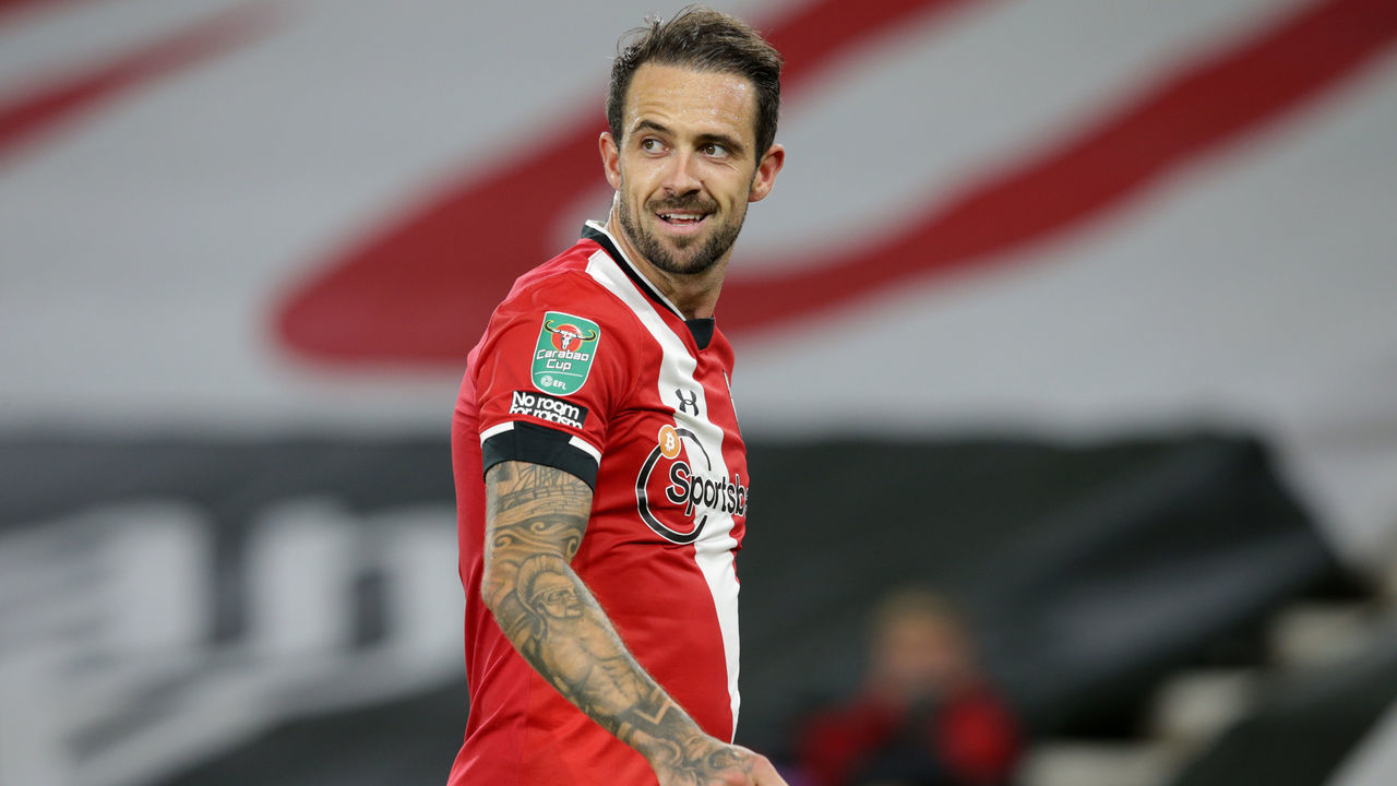 SOUTHAMPTON, ENGLAND - SEPTEMBER 16: Danny Ings of Southampton gestures during the Carabao Cup Second Round match between Southampton FC and Brentford FC at St. Mary's Stadium on September 16, 2020 in Southampton, England.