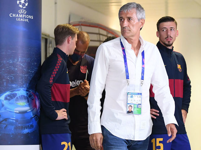 LISBON, PORTUGAL - AUGUST 14: Quique Setien, Head Coach of FC Barcelona looks on in the tunnel before the UEFA Champions League Quarter Final match between Barcelona and Bayern Munich at Estadio do Sport Lisboa e Benfica on August 14, 2020 in Lisbon, Portugal.