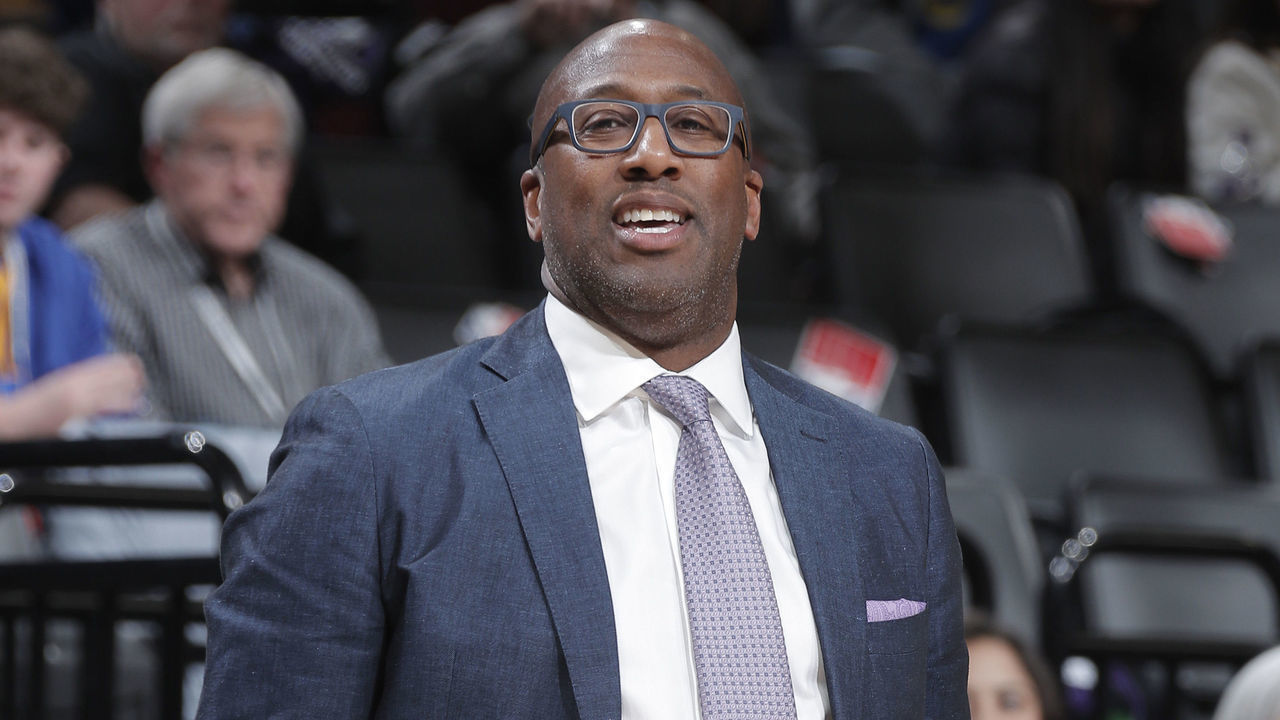 SACRAMENTO, CA - JANUARY 6: Assistant coach Mike Brown of the Golden State Warriors coaches against the Sacramento Kings on January 6, 2020 at Golden 1 Center in Sacramento, California. NOTE TO USER: User expressly acknowledges and agrees that, by downloading and or using this photograph, User is consenting to the terms and conditions of the Getty Images Agreement. Mandatory Copyright Notice: Copyright 2020 NBAE