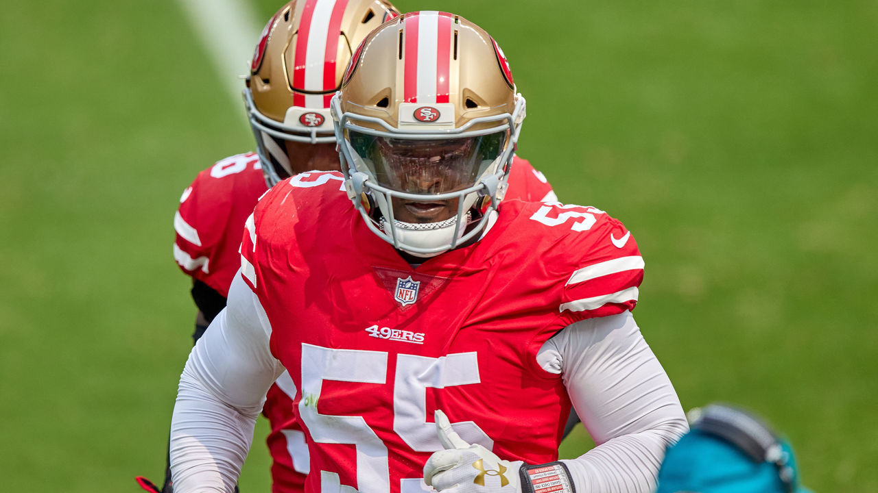 SAN FRANCISCO, CA - SEPTEMBER 13: San Francisco 49ers defensive end Dee Ford (55) looks on during the NFL game between the San Francisco 49ers and the Arizona Cardinals on September 13, 2020, at Levi's Stadium in Santa Clara, California.