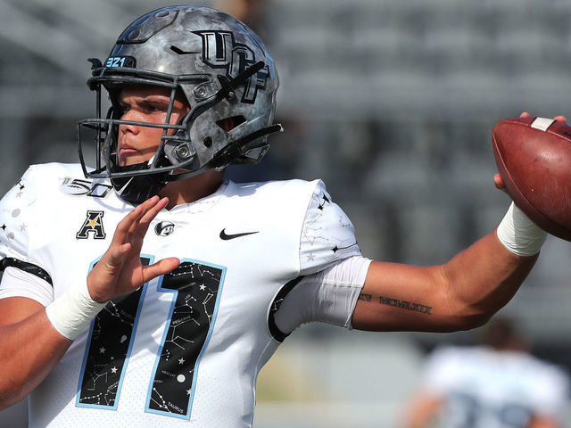 Gabriel throws 4 TD passes to lead No. 14 UCF past Georgia | theScore