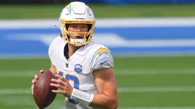 INGLEWOOD, CALIFORNIA - SEPTEMBER 20: Quarterback Justin Herbert #10 of the Los Angeles Chargers throws a pass against the Kansas City Chiefs during the first half at SoFi Stadium on September 20, 2020 in Inglewood, California.