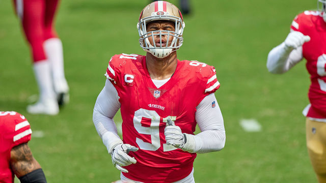 SAN FRANCISCO, CA - SEPTEMBER 13: San Francisco 49ers defensive end Arik Armstead (91) looks on during the NFL game between the San Francisco 49ers and the Arizona Cardinals on September 13, 2020, at Levi's Stadium in Santa Clara, California.