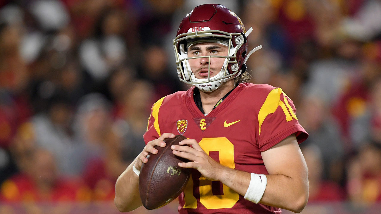 LOS ANGELES, CALIFORNIA - AUGUST 31: JT Daniels #18 of the USC Trojans prepares to pass during the game against the Fresno State Bulldogs at Los Angeles Memorial Coliseum on August 31, 2019 in Los Angeles, California.