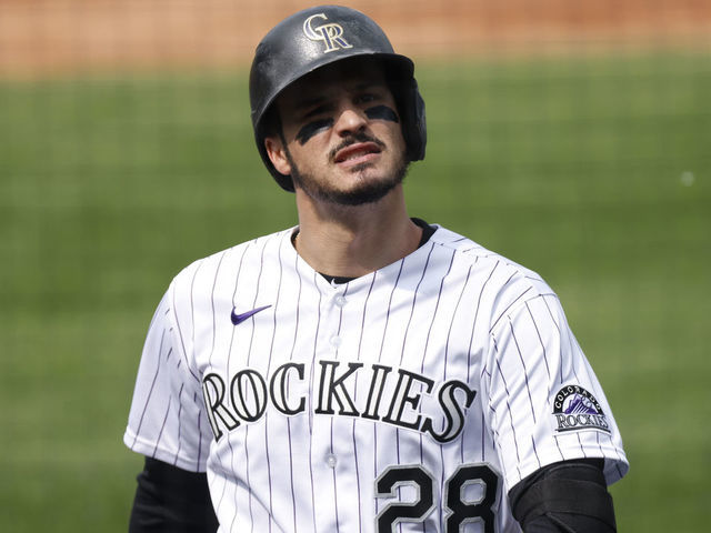 Nolan Arenado playing elite defense again at third base for