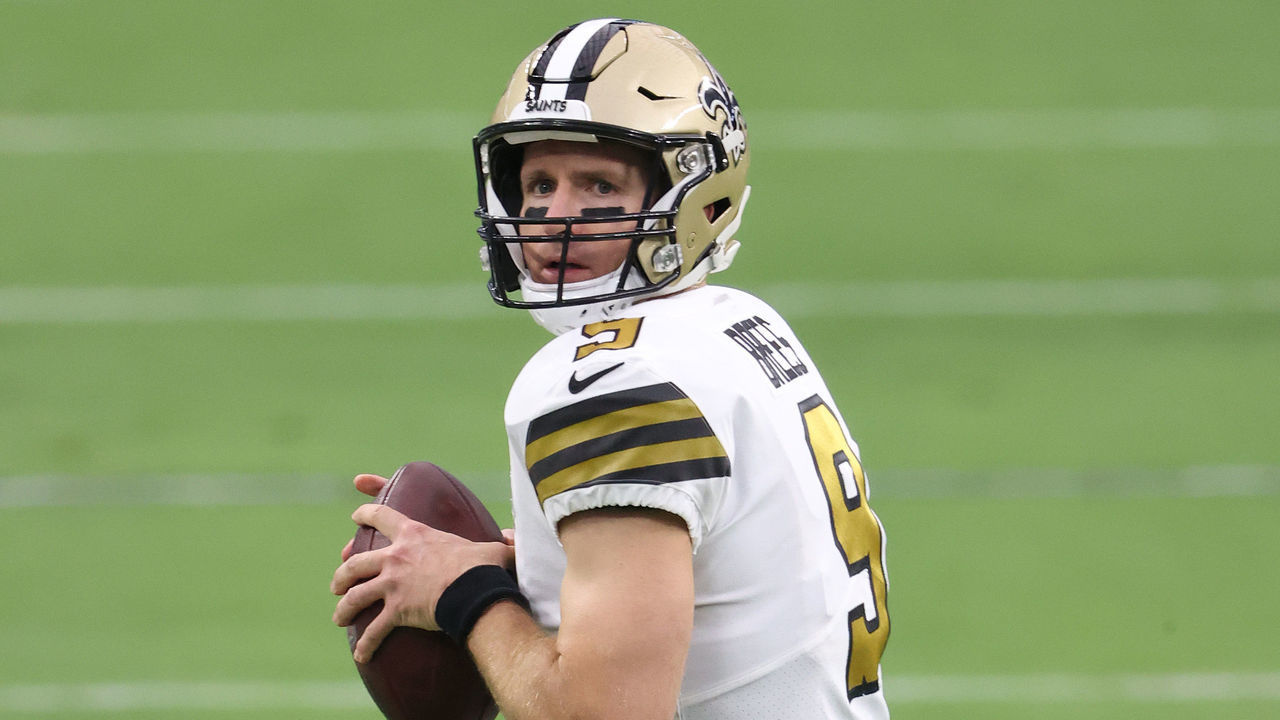 LAS VEGAS, NEVADA - SEPTEMBER 21: Drew Brees #9 of the New Orleans Saints warms up prior to the game against the Las Vegas Raiders at Allegiant Stadium on September 21, 2020 in Las Vegas, Nevada.