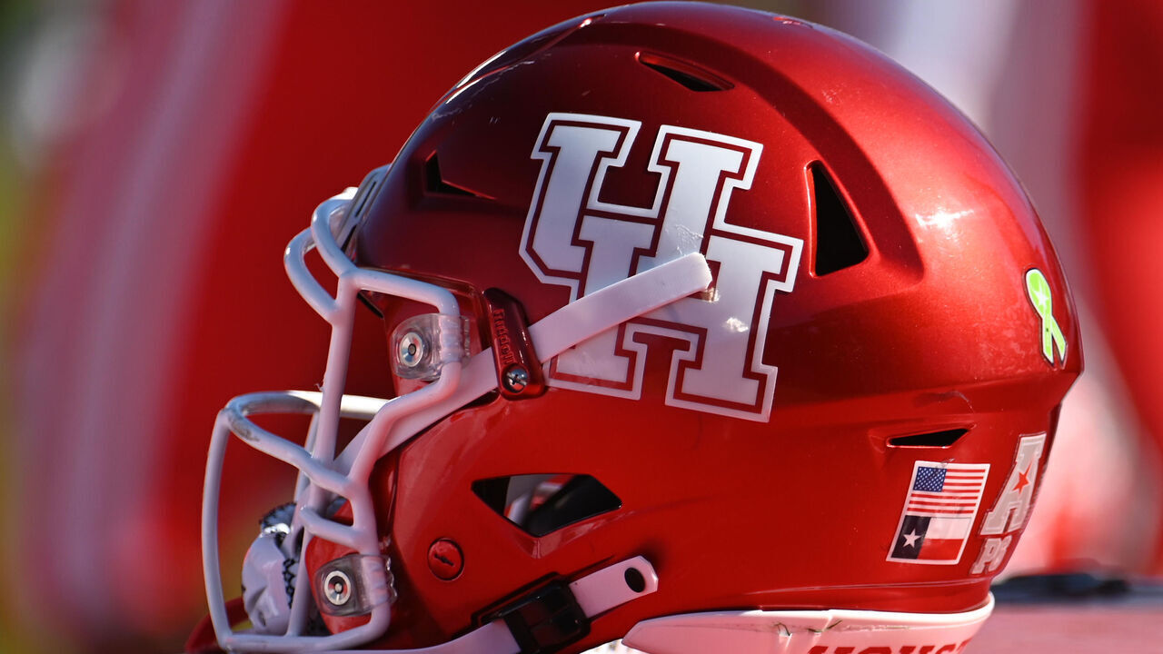 EAST HARTFORD, CT - OCTOBER 19: Houston Cougars helmet during the game between the UConn Huskies and the Houston Cougars on October 19, 2019 at Rentschler Field in East Hartford, CT