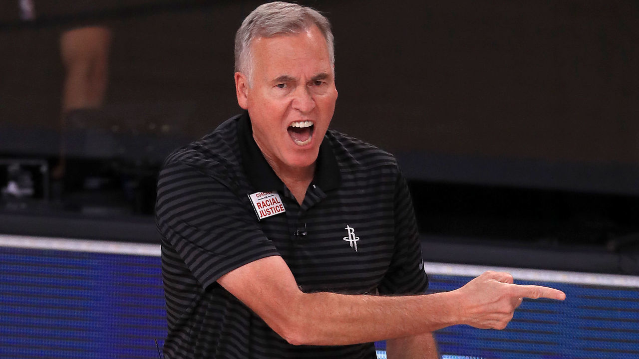 LAKE BUENA VISTA, FLORIDA - SEPTEMBER 10: Mike D'Antoni of the Houston Rockets reacts during the first quarter against the Los Angeles Lakers in Game Four of the Western Conference Second Round during the 2020 NBA Playoffs at AdventHealth Arena at the ESPN Wide World Of Sports Complex on September 10, 2020 in Lake Buena Vista, Florida.