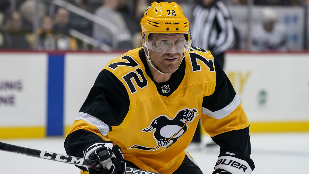 PITTSBURGH, PA - MARCH 08: Pittsburgh Penguins Right Wing Patric Hornqvist (72) looks on during the first period in the NHL game between the Pittsburgh Penguins and the Carolina Hurricanes on March 8, 2020, at PPG Paints Arena in Pittsburgh, PA.