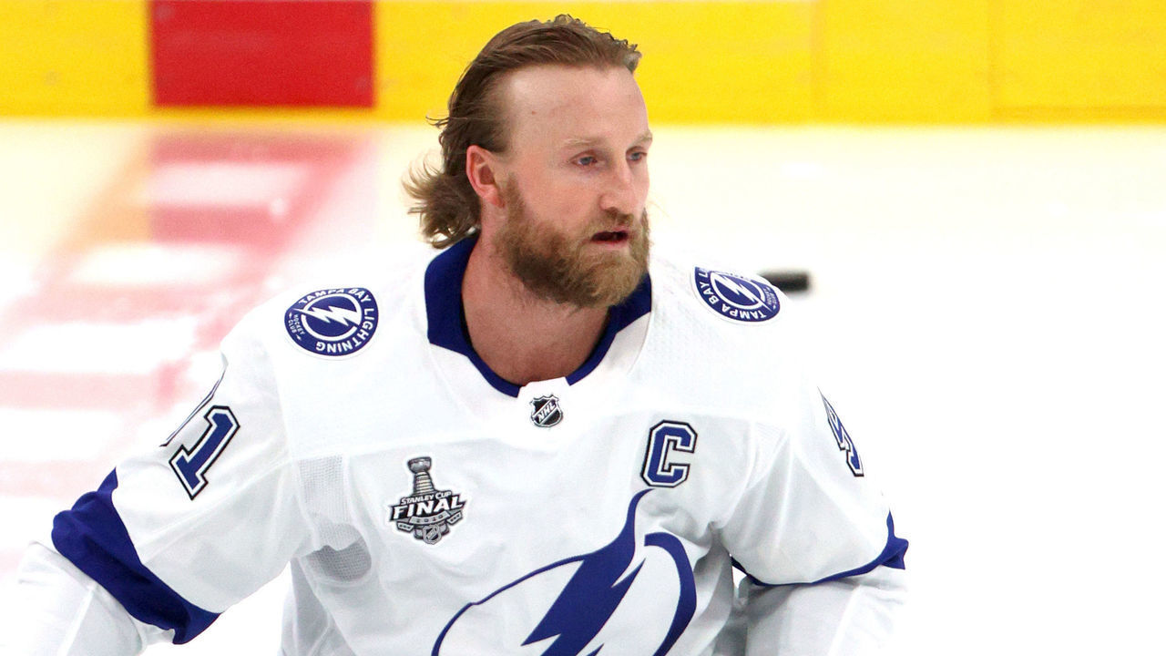 EDMONTON, ALBERTA - SEPTEMBER 23: Steven Stamkos #91 of the Tampa Bay Lightning warms up before Game Three of the NHL Stanley Cup Final between the Tampa Bay Lightning and the Dallas Stars at Rogers Place on September 23, 2020 in Edmonton, Alberta, Canada.