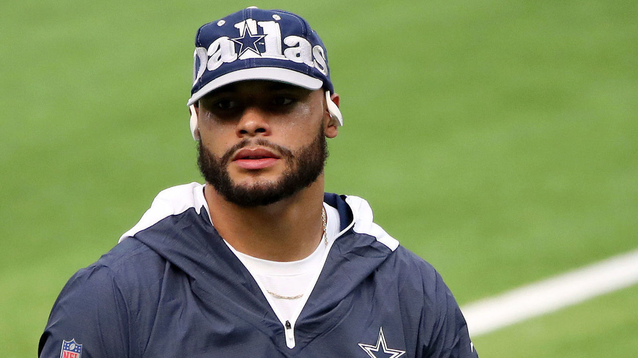 INGLEWOOD, CALIFORNIA - SEPTEMBER 13: Dak Prescott #4 of the Dallas Cowboys warms up before the game against the Los Angeles Rams at SoFi Stadium on September 13, 2020 in Inglewood, California.
