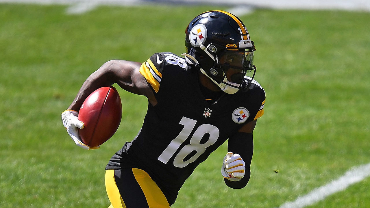 PITTSBURGH, PA - SEPTEMBER 20: Diontae Johnson #18 of the Pittsburgh Steelers in action during the game against the Denver Broncos at Heinz Field on September 20, 2020 in Pittsburgh, Pennsylvania.