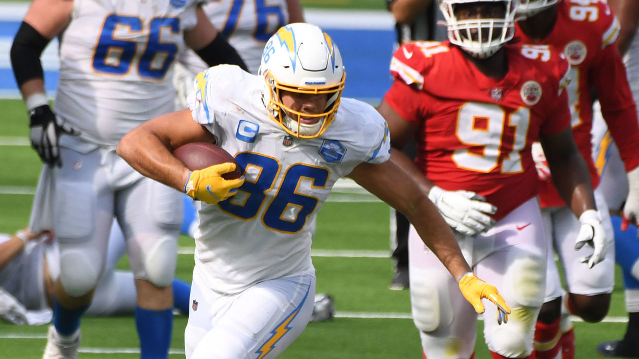 INGLEWOOD, CA - SEPTEMBER 20: Tight end Hunter Henry #86 of the Los Angeles Chargers catches a pass and runs for first down against the Kansas City Chiefs in the second half of a NFL football game at SoFi Stadium in Inglewood on Sunday, September 20, 2020. Kansas City Chiefs won 23-20 in overtime.