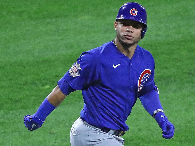 Cubs' Contreras 'embarrassed' after bat-flipping on a double