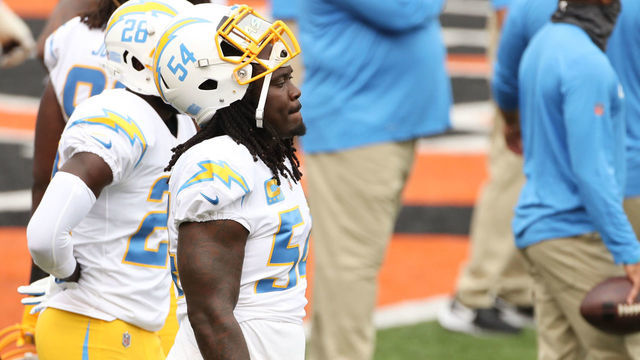 CINCINNATI, OH - SEPTEMBER 13: Los Angeles Chargers defensive end Melvin Ingram (54) warms up before the game against the Los Angeles Chargers and the Cincinnati Bengals on September 13, 2020, at Paul Brown Stadium in Cincinnati, OH.