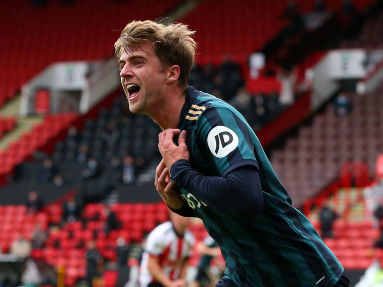 Bamford S Late Winner Lifts Leeds Past Sheffield United Thescore Com
