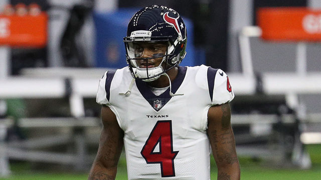 HOUSTON, TEXAS - SEPTEMBER 20: Deshaun Watson #4 of the Houston Texans warms up before playing the Baltimore Ravens at NRG Stadium on September 20, 2020 in Houston, Texas.