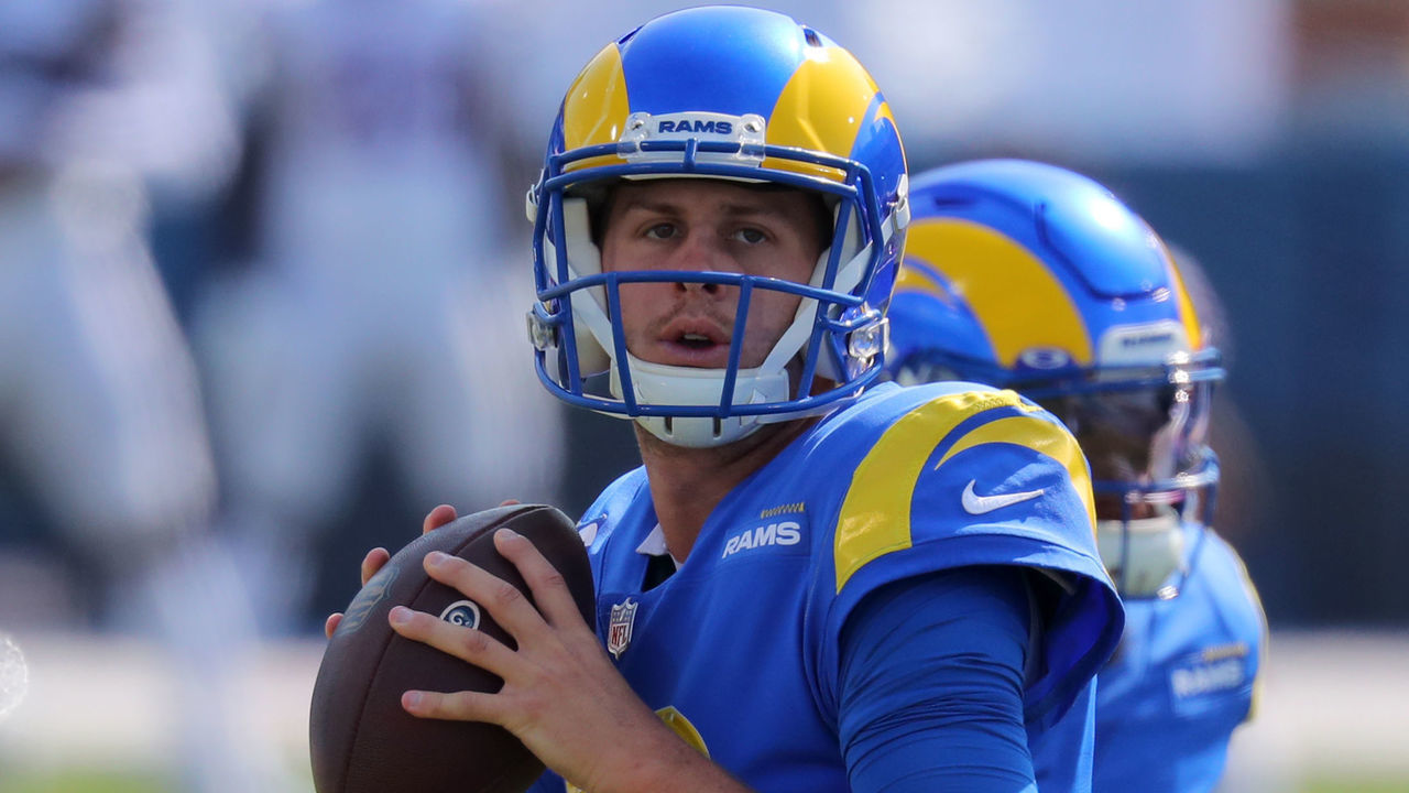 ORCHARD PARK, NY - SEPTEMBER 27: Jared Goff #16 of the Los Angeles Rams warms up before a game against the Buffalo Bills at Bills Stadium on September 27, 2020 in Orchard Park, New York.
