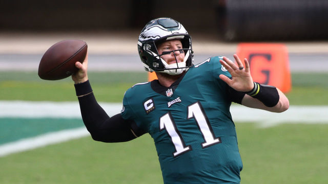 PHILADELPHIA, PA - SEPTEMBER 27: Philadelphia Eagles Quarterback Carson Wentz (11) throws a pass in the first half during the game between the Cincinnati Bengals and Philadelphia Eagles on September 27, 2020 at Lincoln Financial Field in Philadelphia, PA.