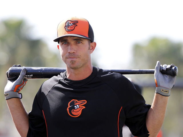 Orioles' Hardy nervous his sore left side 'might turn into something worse'