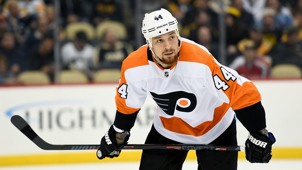 PITTSBURGH, PA - OCTOBER 29: Chris Stewart #44 of the Philadelphia Flyers skates in the first period during the game against the Pittsburgh Penguins at PPG PAINTS Arena on October 29, 2019 in Pittsburgh, Pennsylvania.
