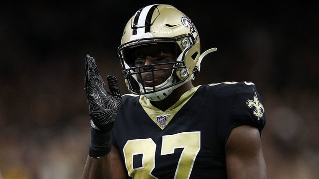 NEW ORLEANS, LOUISIANA - NOVEMBER 10: Jared Cook #87 of the New Orleans Saints reacts after a first down against the Atlanta Falcons at Mercedes Benz Superdome on November 10, 2019 in New Orleans, Louisiana.