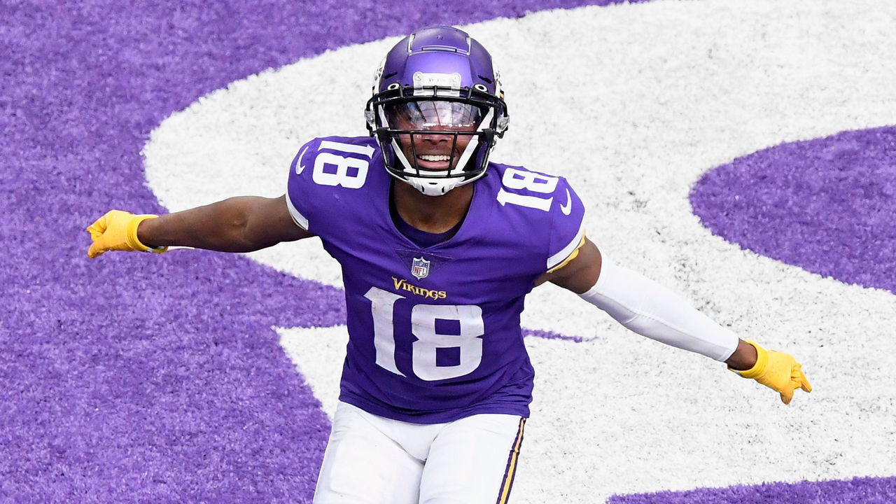MINNEAPOLIS, MINNESOTA - SEPTEMBER 27: Justin Jefferson #18 of the Minnesota Vikings celebrates a touchdown against the Tennessee Titans during the third quarter of the game at U.S. Bank Stadium on September 27, 2020 in Minneapolis, Minnesota.