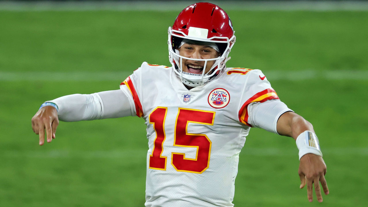 BALTIMORE, MARYLAND - SEPTEMBER 28: Patrick Mahomes #15 of the Kansas City Chiefs reacts after his fourth touchdown of the night in the fourth quarter against the Baltimore Ravens at M&T Bank Stadium on September 28, 2020 in Baltimore, Maryland.