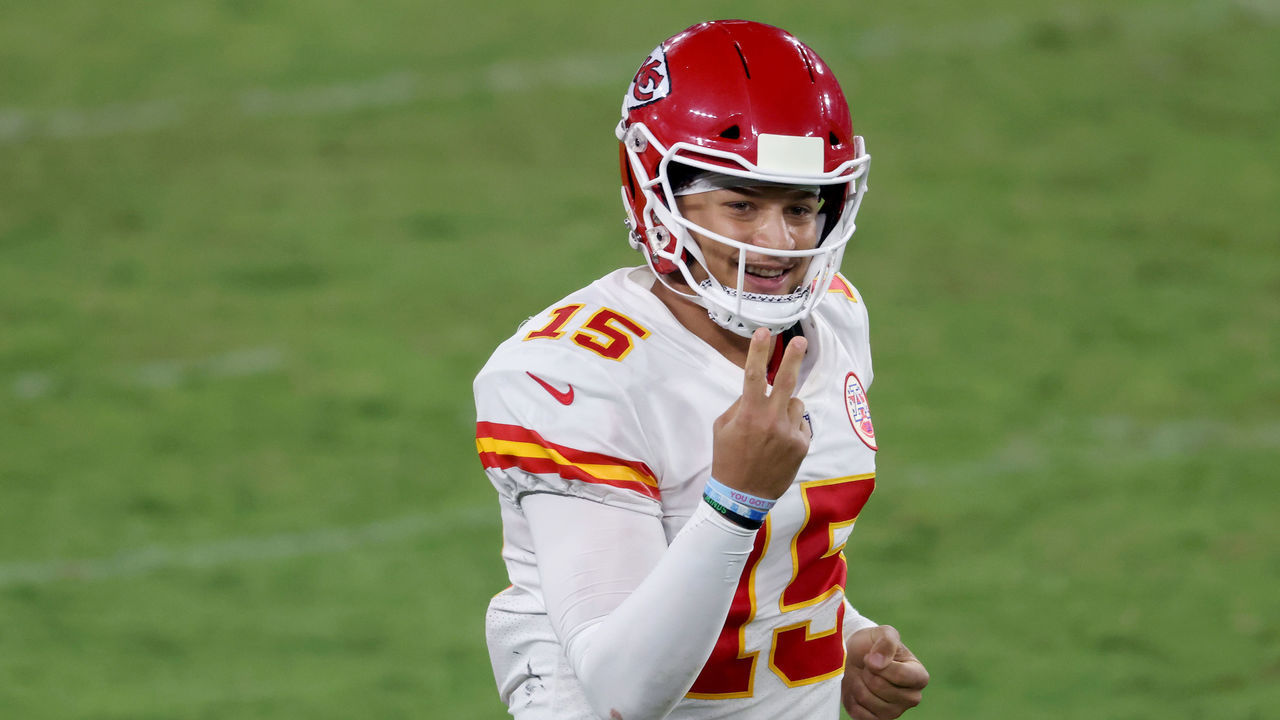 BALTIMORE, MARYLAND - SEPTEMBER 28: Quarterback Patrick Mahomes #15 of the Kansas City Chiefs celebrates after throwing a fourth quarter touchdown pass against the Baltimore Ravens at M&T Bank Stadium on September 28, 2020 in Baltimore, Maryland.