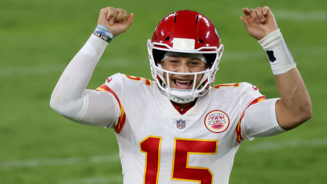 BALTIMORE, MARYLAND - SEPTEMBER 28: Quarterback Patrick Mahomes #15 of the Kansas City Chiefs celebrates after throwing a fourth quarter touchdown pass against the Baltimore Ravens at M&T Bank Stadium on September 28, 2020 in Baltimore, Maryland.