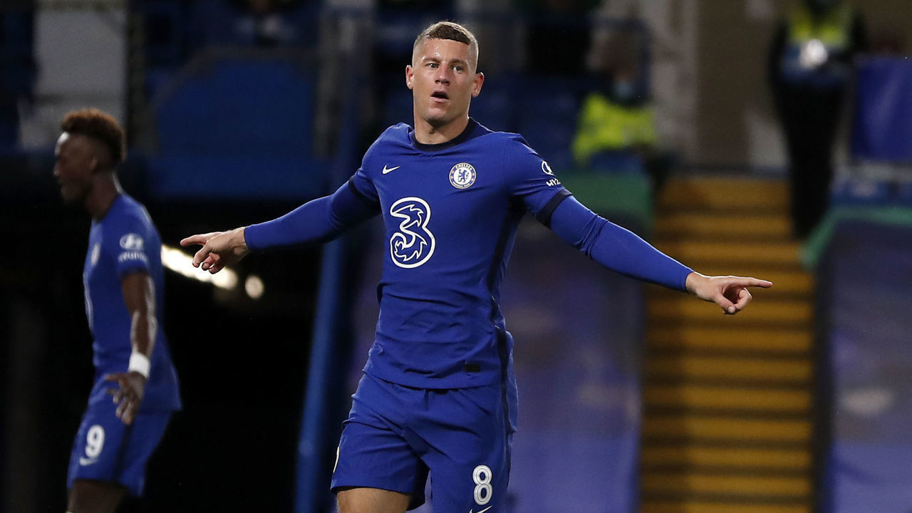Chelsea's Ross Barkley (centre) celebrates scoring his side's third goal of the game during the Carabao Cup third round match at Stamford Bridge, London.