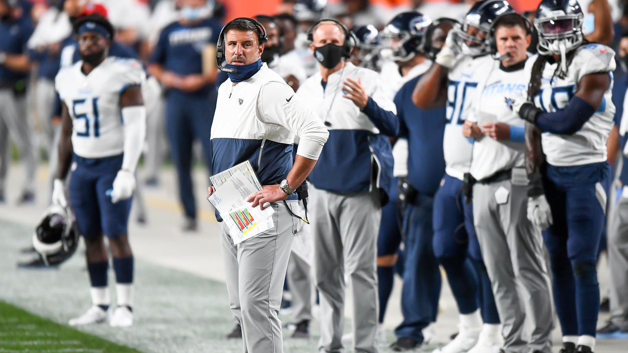 DENVER, CO - SEPTEMBER 14: Head coach Mike Vrabel of the Tennessee Titans looks on in the first quarter of a game against the Denver Broncos at Empower Field at Mile High on September 14, 2020 in Denver, Colorado.