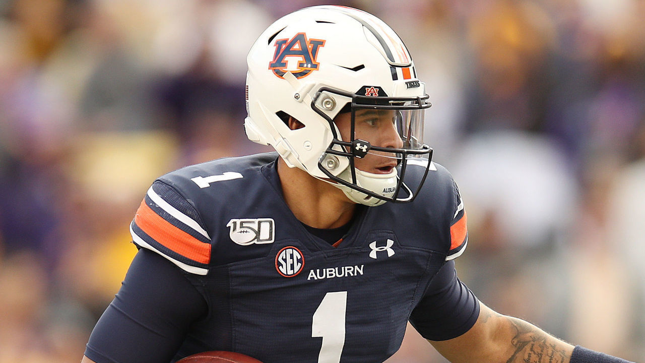 BATON ROUGE, LOUISIANA - OCTOBER 26: Joey Gatewood #1 of the Auburn Tigers runs with the ball against the LSU Tigers during the second half at Tiger Stadium on October 26, 2019 in Baton Rouge, Louisiana.
