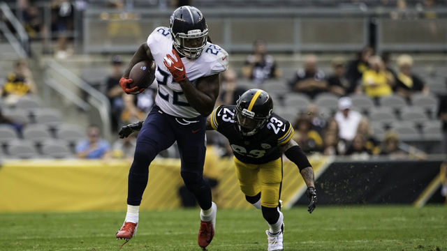 PITTSBURGH, PA - AUGUST 25: Tennessee Titans running back Derrick Henry (22) runs with the ball during the preseason NFL game between the Tennessee Titans and Pittsburgh Steelers on August 25, 2018 at Heinz Field in Pittsburgh PA.