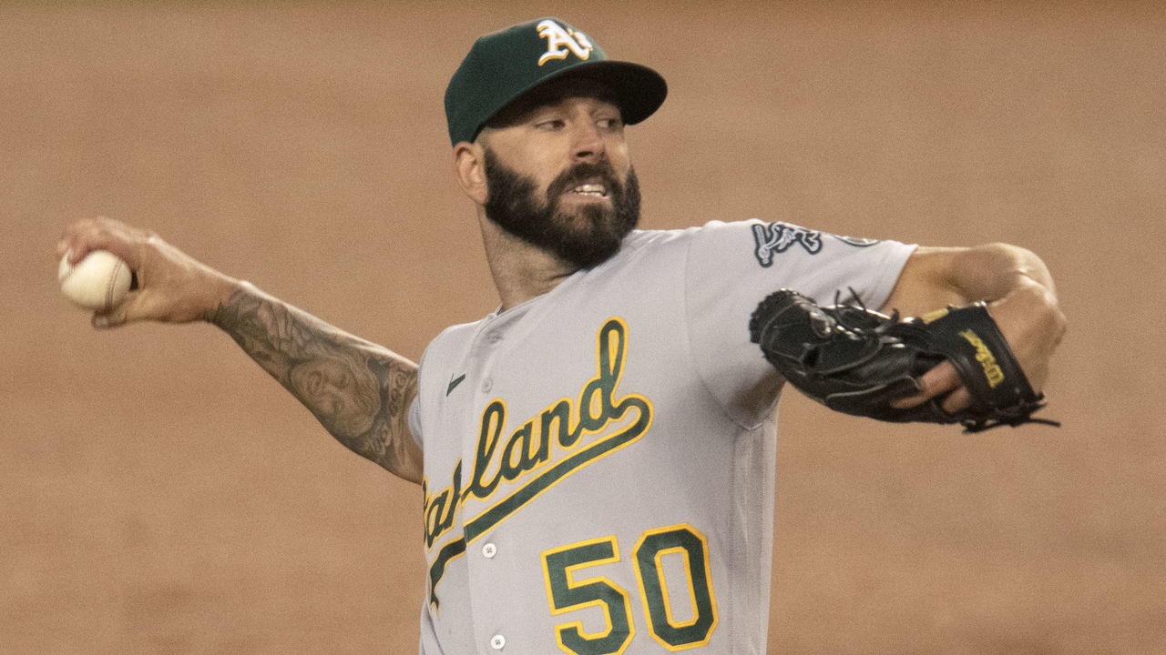LOS ANGELES, CA - SEPTEMBER 24: Oakland Athletics starting pitcher Mike Fiers delivers a pitch during the first inning of a baseball game against the Los Angeles Dodgers in Los Angeles, Thursday, Sept. 24, 2020.