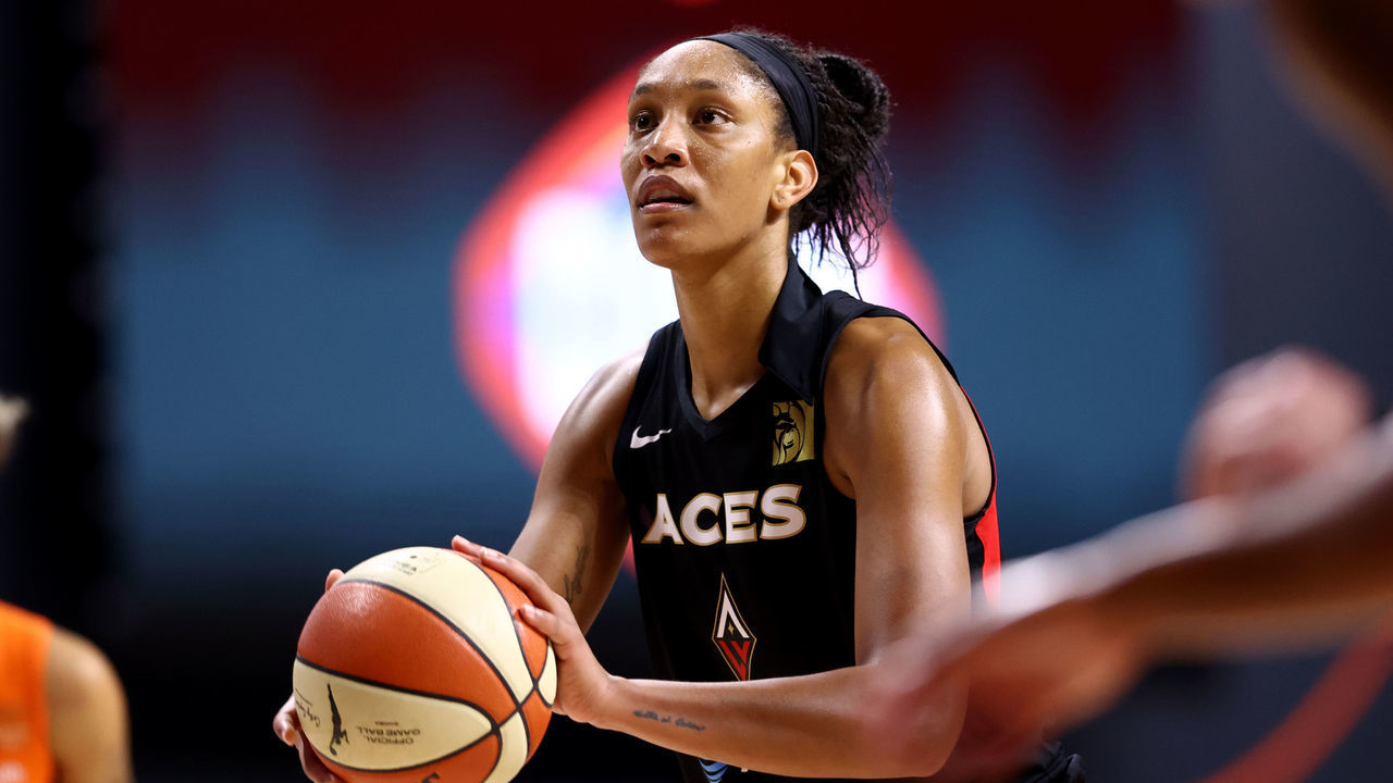 PALMETTO, FL - SEPTEMBER 29: A'ja Wilson #22 of the Las Vegas Aces shoots the ball against the Connecticut Sun in Game Five of the Semifinals of the 2020 WNBA Playoffs on September 29, 2020 at Feld Entertainment Center in Palmetto, Florida. NOTE TO USER: User expressly acknowledges and agrees that, by downloading and/or using this Photograph, user is consenting to the terms and conditions of the Getty Images License Agreement. Mandatory Copyright Notice: Copyright 2020 NBAE