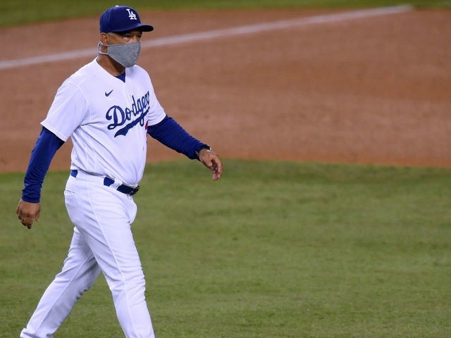 Dave Roberts does not want Dodgers players mic'd up during game