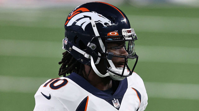 EAST RUTHERFORD, NEW JERSEY - OCTOBER 01: Jerry Jeudy #10 of the Denver Broncos warms up against the New York Jets at MetLife Stadium on October 01, 2020 in East Rutherford, New Jersey.