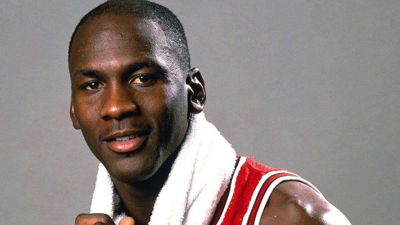 CHICAGO - 1985: Michael Jordan #23 of the Chicago Bulls poses for a photo during a 1985 photo shoot in Chicago Illinois. NOTE TO USER: User expressly acknowledges that, by downloading and or using this photograph, User is consenting to the terms and conditions of the Getty Images License agreement. Mandatory Copyright Notice: Copyright 1985 NBAE